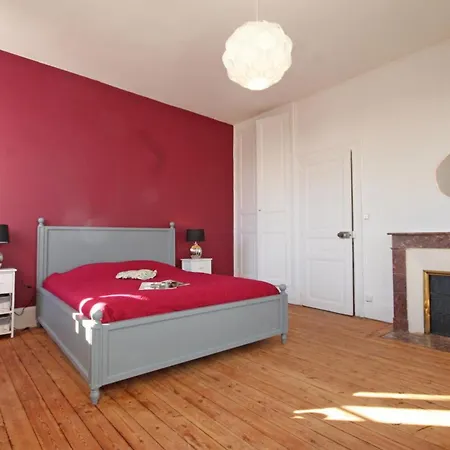 Maison De Maître 19ème Siècle Avec Grand Parc Et 5 Chambres, Inclus, à - Fr-1-497-57 *