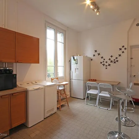 Maison De Maitre 19eme Siecle Avec Grand Parc Et 5 Chambres, Inclus, A - Fr-1-497-57