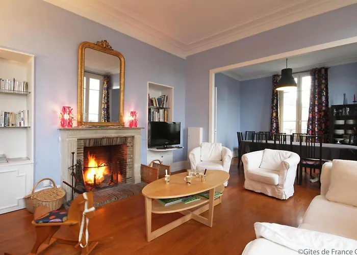 Holiday home Maison De Maitre 19eme Siecle Avec Grand Parc Et 5 Chambres, Inclus, A - Fr-1-497-57