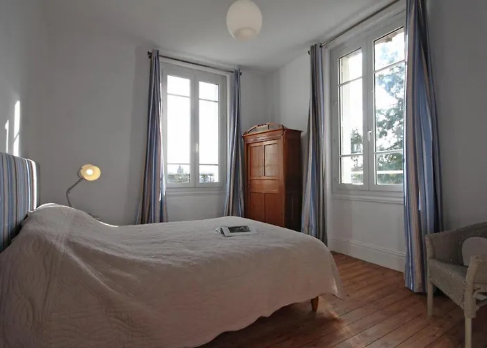 Holiday home Maison De Maitre 19eme Siecle Avec Grand Parc Et 5 Chambres, Inclus, A - Fr-1-497-57 *