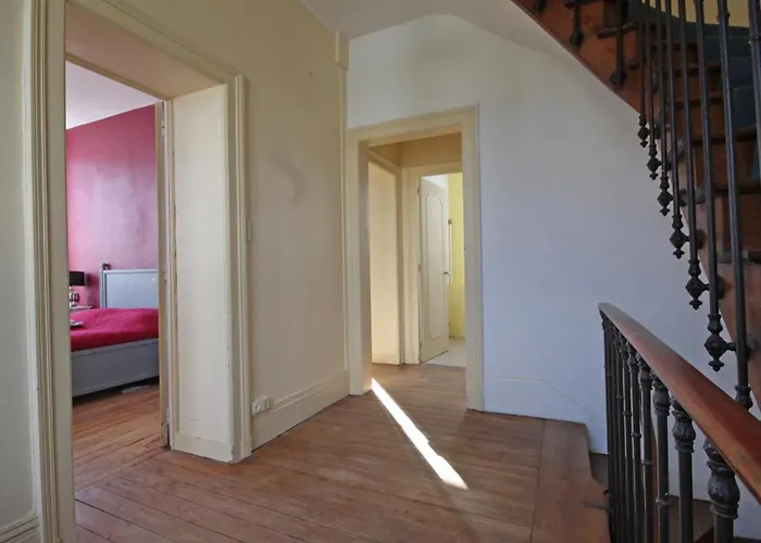 Maison De Maitre 19eme Siecle Avec Grand Parc Et 5 Chambres, Inclus, A - Fr-1-497-57 Holiday home