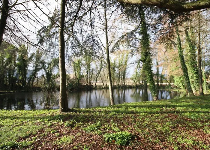 Maison De Maitre 19eme Siecle Avec Grand Parc Et 5 Chambres, Inclus, A - Fr-1-497-57 Holiday home L'Aigle