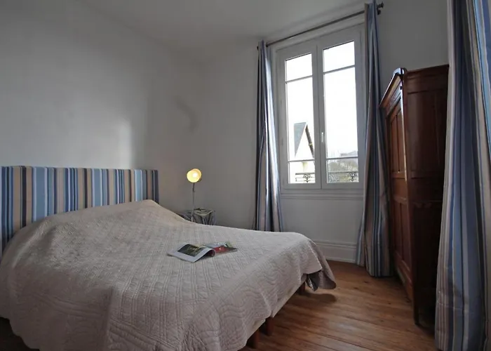 Maison De Maitre 19eme Siecle Avec Grand Parc Et 5 Chambres, Inclus, A - Fr-1-497-57